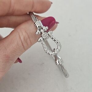 NEW 18KGP Stainless Steel Horseshoe Hook Cable Bangle